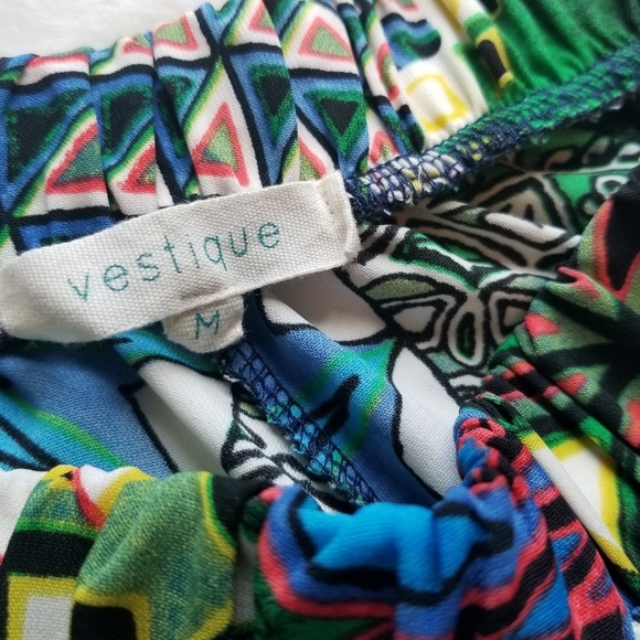 VESTIQUE | Flowy Shorts - Picture 2 of 3